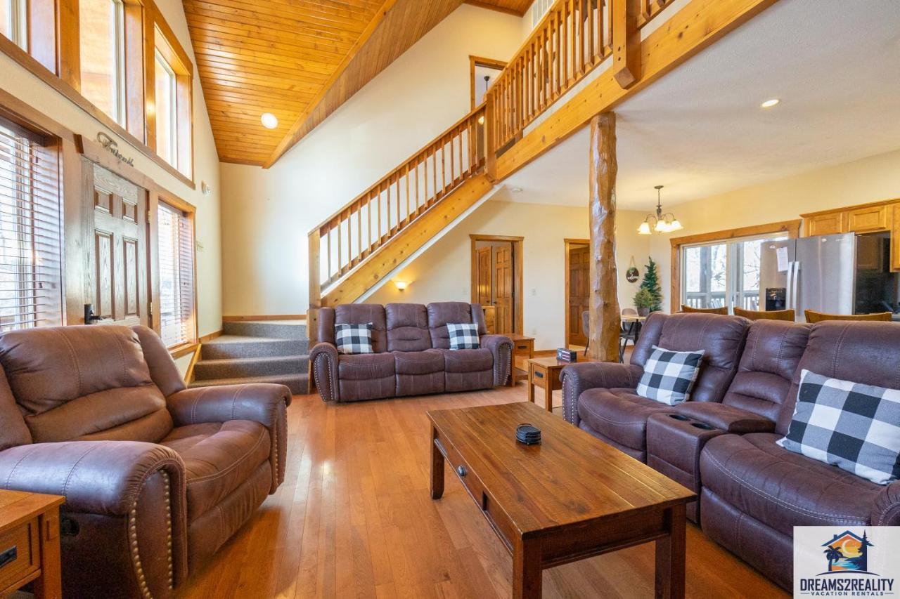 Forest Heights - 6br - Pool Table - Near Silver Dollar - Free Tickets Included Hébergement de vacances
