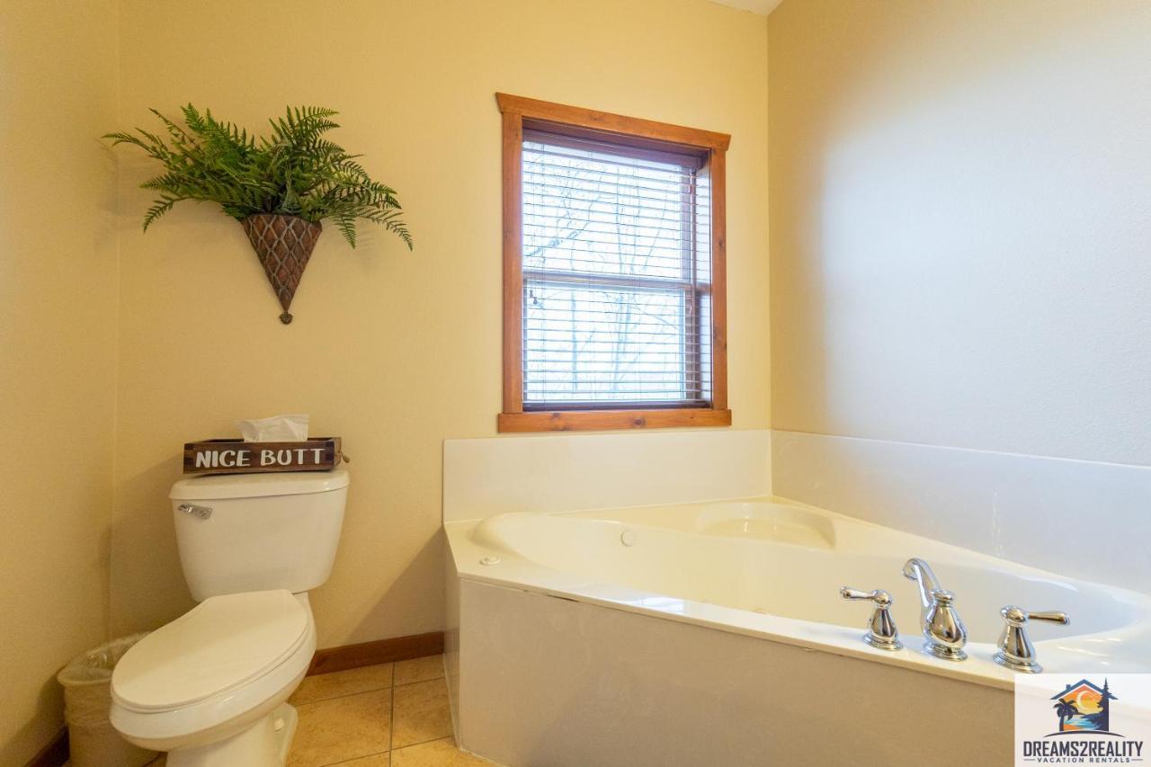 Hébergement de vacances Forest Heights - 6br - Pool Table - Near Silver Dollar - Free Tickets Included Branson