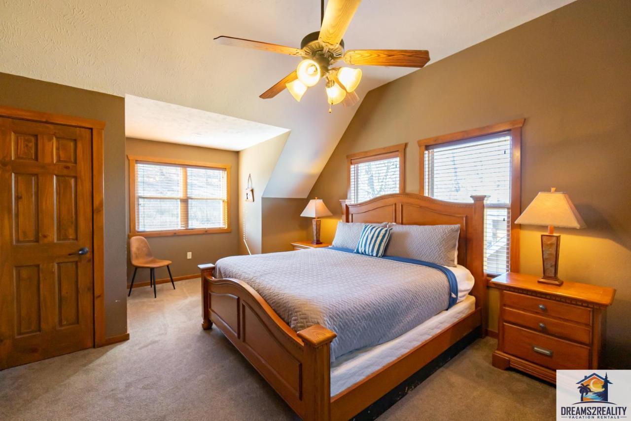 Hébergement de vacances Forest Heights - 6br - Pool Table - Near Silver Dollar - Free Tickets Included Branson