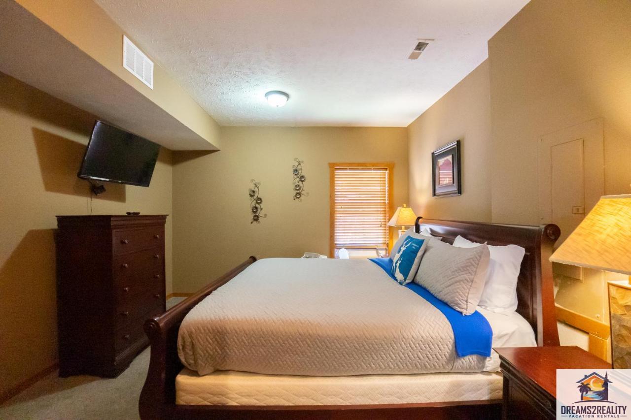 Forest Heights - 6br - Pool Table - Near Silver Dollar - Free Tickets Included Hébergement de vacances