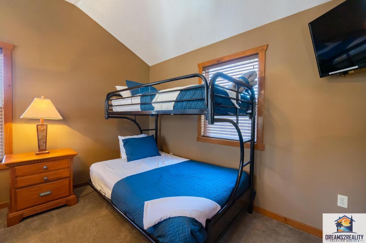 Сasa de vacaciones Forest Heights - 6br - Pool Table - Near Silver Dollar - Free Tickets Included